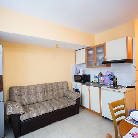 Aleks Top Center Burgas City Exterior foto